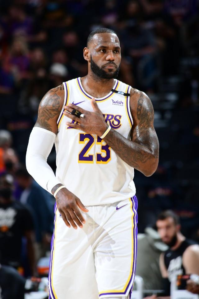 1621902962737023126.jpg a5200b89ly1gquc1ipw8pj211x1kwahj.jpg